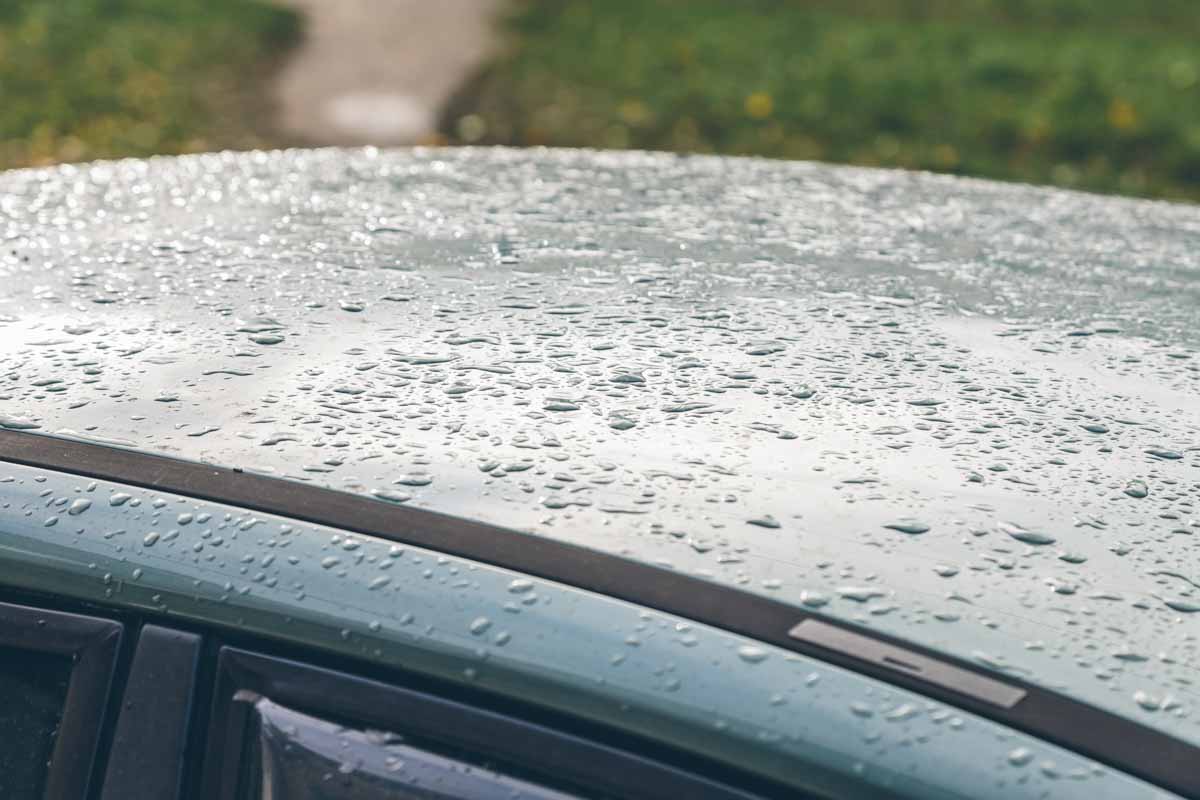 ice-on-the-roof-of-the-car-2025-10-16-16-24-58-utc