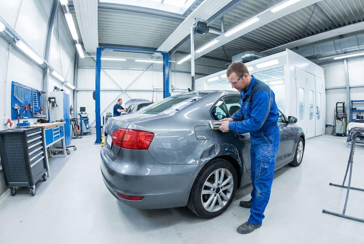 Auto Body Repair Hero Image-min